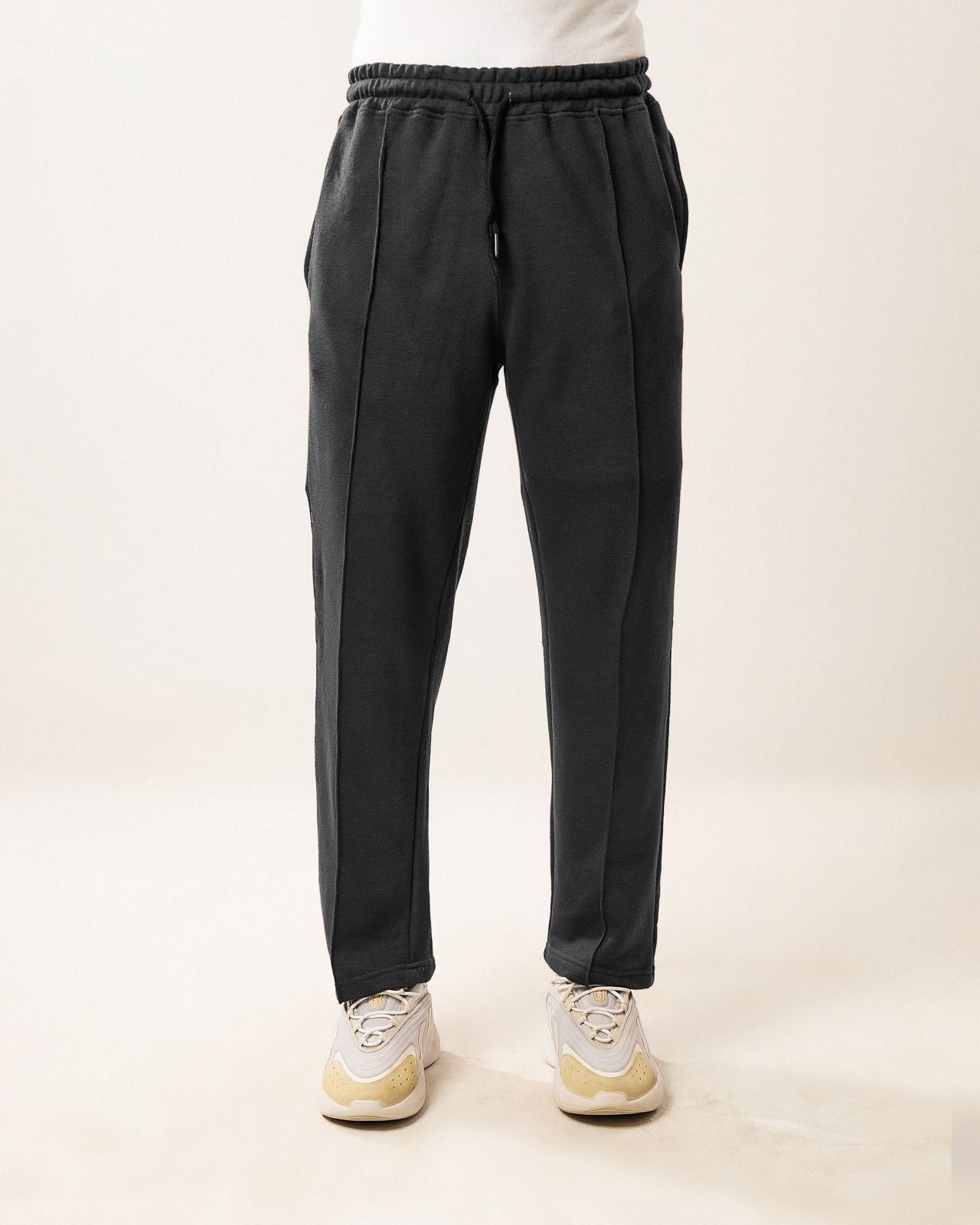 Everyday Pleated Trousers - Black